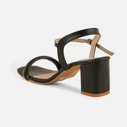 Rubeezz Textured Party Block Sandals image 5