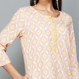 Melange by Lifestyle White & Yellow Printed Straight Kurta image 5