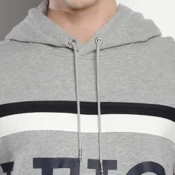 Tommy Hilfiger Light Grey Heather Cotton Regular Fit Logo Printed Hooded Sweatshirt image 5
