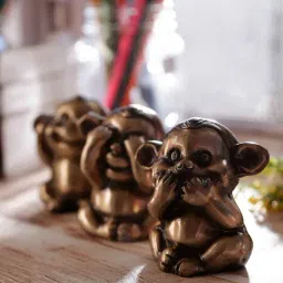 eCraftIndia Assorted Gold Rakhi with Showpiece image 2