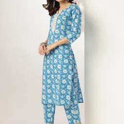 KALINI Women Floral Printed Regular Thread Work Pure Cotton Kurta with Trousers image 4