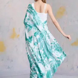 navyasa by liva Green Printed Saree With Unstitched Blouse image 2