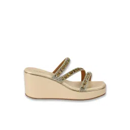 Mochi Women's Golden Ethnic Wedges image 3