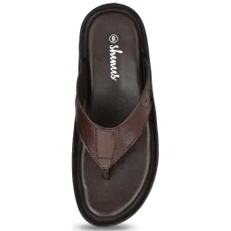 Shences Men's Brown Thong Sandals image 3