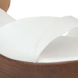 inc.5 Inc 5 Women's White Ankle Strap Sandals image 4