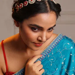 Panash Gold Plated Kundan Stone Studded & Pearls Beaded Matha Patti image 2