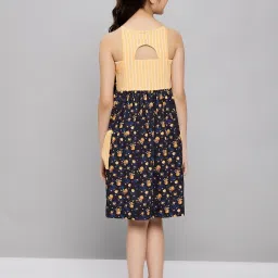 StyloBug Girls Yellow Printed Dress image 2