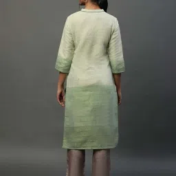 Aurelia Women Green Printed Cotton Blend Kurta image 2