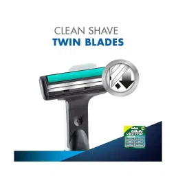 Gillette Vector Plus Manual Shaving Razor Blades Cartridge - Pack of 6 image 5