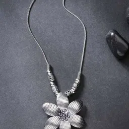 NVR Women Silver-Toned Floral Shape Pendant with Chain-image-37