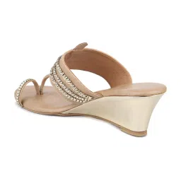 Inc.5 Women's Beige Toe Ring Wedges image 5