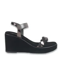Metro Women's Black Ankle Strap Sandals image 3