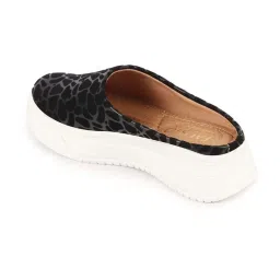 Fausto Women's Black Mule Shoes image 5