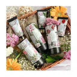 MYRA VEDA LUXURY ESSENTIALS The Pamper Hamper - 150 gm image 5