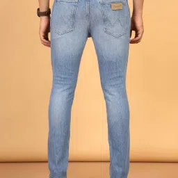 Wrangler Redding Light Blue Comfort Fit Low Rise Jeans image 2