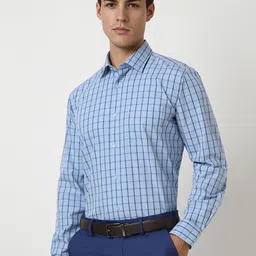 Van Heusen Men Spread Collar Gingham Checked Cotton Formal Shirt image 3
