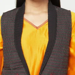 Fabindia Black Cotton Embroidered Jacket image 5