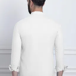 ZELINCO Men Thread Work Kurta image 3