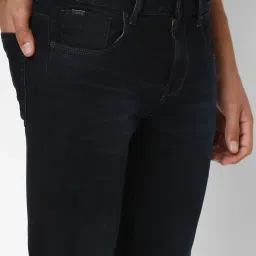 Spykar Dark Blue Cotton Slim Fit Jeans image 5