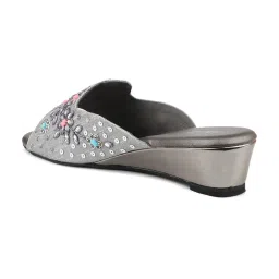 Inc.5 Women's Pewter Casual Wedges image 5