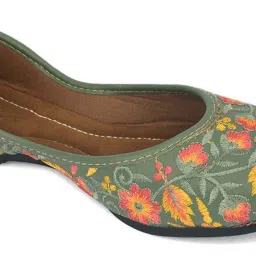 Desi Colour Women's Bottle Green Ethnic Juttis image 5