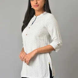 Aurelia White Printed Straight Short Kurti image 3