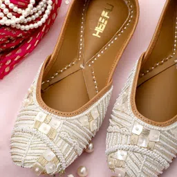 Nysah Women Embellished Round Toe Mojaris-picture-16