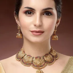 KARATCART Gold-Plated Kundan Studded Laxmi Mata Design Temple Jewellery Set image 2