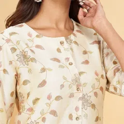 Rangmanch by Pantaloons Off-White Floral Print Straight Kurta image 5