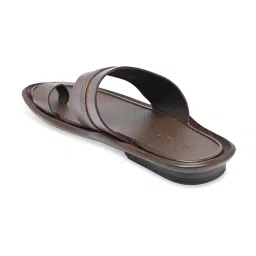 Regal Men's Brown Toe Ring Sandals image 5