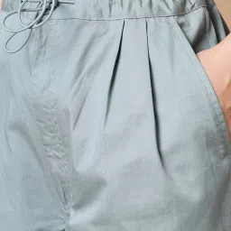 Bewakoof Grey Relaxed Fit Mid Rise Pants image 5