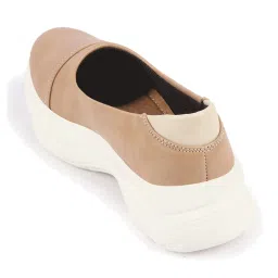 Fausto Women's Beige Pump Shoes image 5