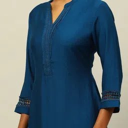 Rangriti Mandarin Collar Three-Quarter Sleeves Regular Straight Kurta image 2