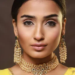 Aatmana Gold-Plated Green Kundan Studded Multilayered Choker Necklace Set image 5