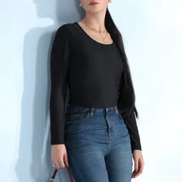 SZN Crop Top image 2