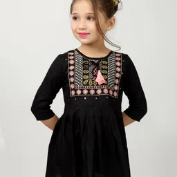 ISHTI Three Fourth Sleeves Floral Embroidered Top -  Black-picture-29