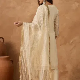 Varanga Off White Regular Fit Embroidered Suit Sets image 2