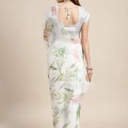 Blissta White Floral Print Saree With Unstitched Blouse image 2
