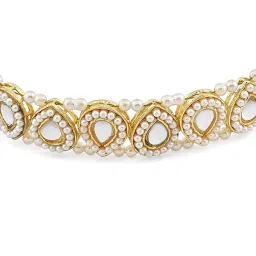 Oomph Gold Tone Pearls & Kundan Ethnic Matha Patti image 5