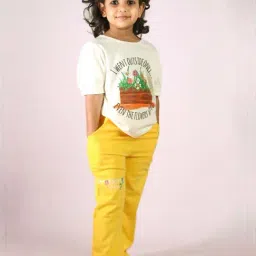 TOTLE Girls Off White Cotton Waving Flowers Top-image-8