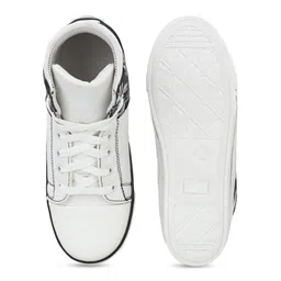 AROOM Women White & Black Printed Regular Canvas Boots image 3