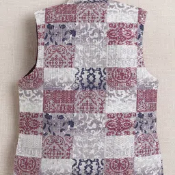 Ahhaaaa Viscose Woven Full Sleeves Solid Kurta Pant With Ethnic Printed Nehru Jacket & Mala Set - Plum image 4