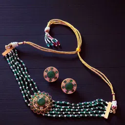 House of Pataudi Kundan-Studded & Pearl Beaded Jewellery Set image 2