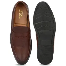 Clog London Men's Brown Formal Loafers image 5