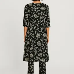 GAB Women Floral Printed Cotton Kurta with Trousers image 4