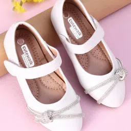 Cute Walk by Babyhug Embellished Sandals- White-picture-23