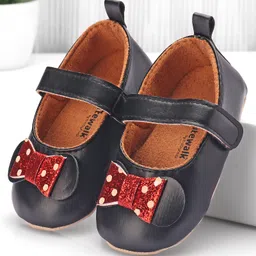 Cute Walk by Babyhug Velcro Closure Booties Bow Applique - Black-image-57
