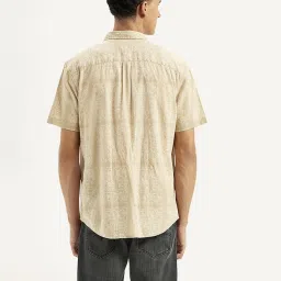 Levi's Beige Linen Regular Fit Printed Shirt image 2