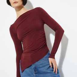 max Women Boat Neck Ruched Fitted Top-picture-11