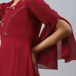 Poshak Hub Maroon Embellished Anarkali Kurta image 5